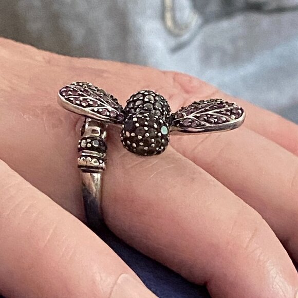 Dragonfly Ring set in a ornate Sterling Silver. - Picture 1 of 4